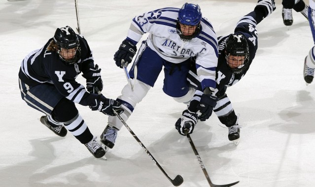 绿茵荣耀版图，历届金球奖得主俱乐部与国家分布深度解析