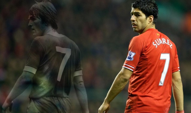 圣火南进点燃亚平宁激情 卡纳瓦罗执炬照亮那不勒斯湾