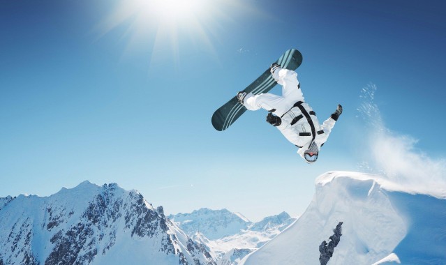 麦克托米奈荣膺意大利足球盛典年度最佳 苏格兰中场闪耀亚平宁