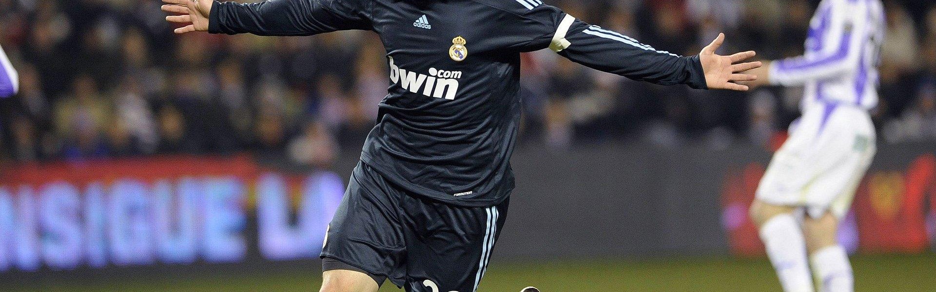 里尔主帅深情致辞，荣耀属于集体，不忘前主席与体育经理的奠基之功