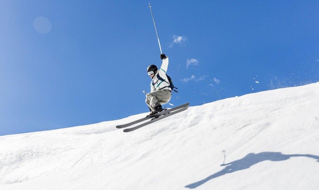 官方赛季最佳防守阵容揭晓，保罗连续六年入选一阵，防守传奇再续新篇