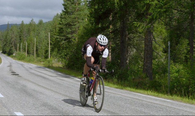 廷贝尔康复进度喜人！社媒晒训练照，很高兴能回来和球队一起训练