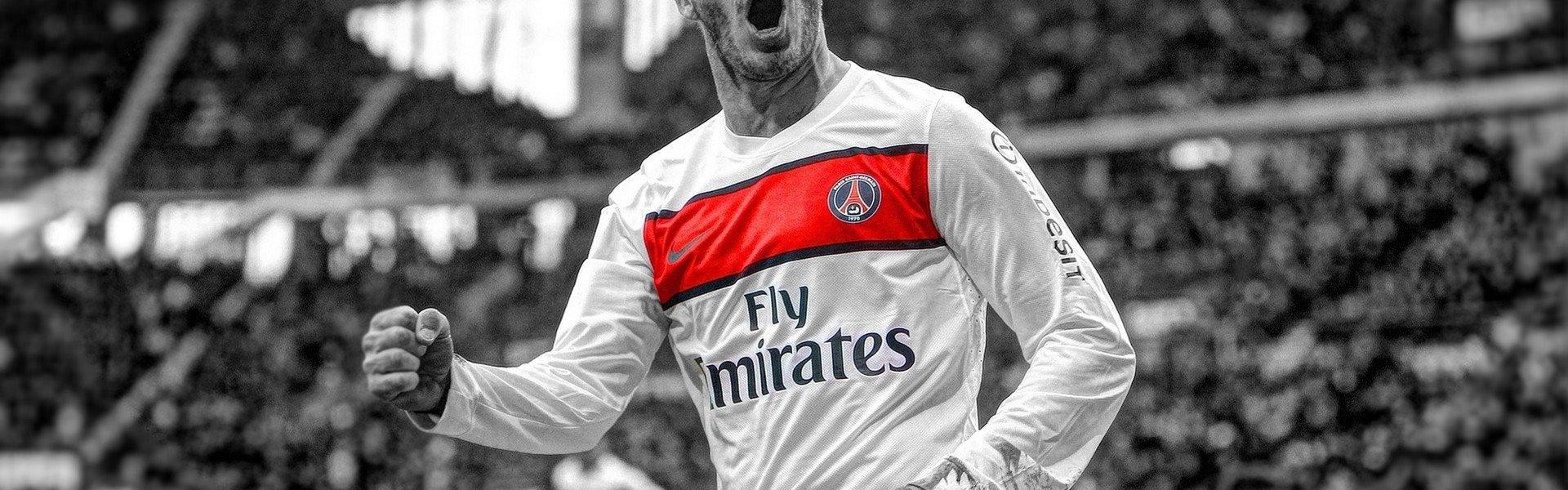 汤普森单场28+7+8全能数据竟无缘日最佳，库里一战打破四项纪录抢尽风头