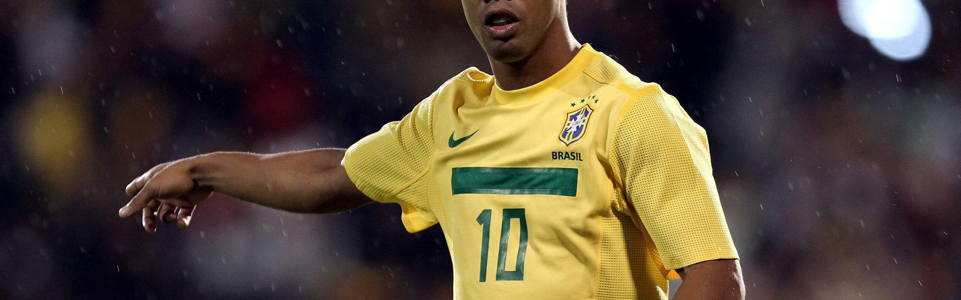 金球奖殿堂迎新贵，登贝莱跻身现役传奇行列，梅罗时代后第六位王者诞生