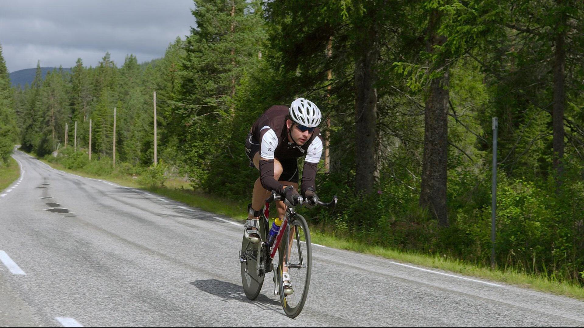 廷贝尔康复进度喜人！社媒晒训练照，很高兴能回来和球队一起训练