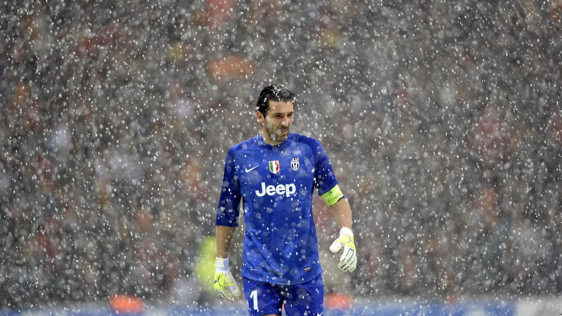 贝林厄姆闪耀欧冠小组赛,全能中场统治舞台,皇马新核书写传奇