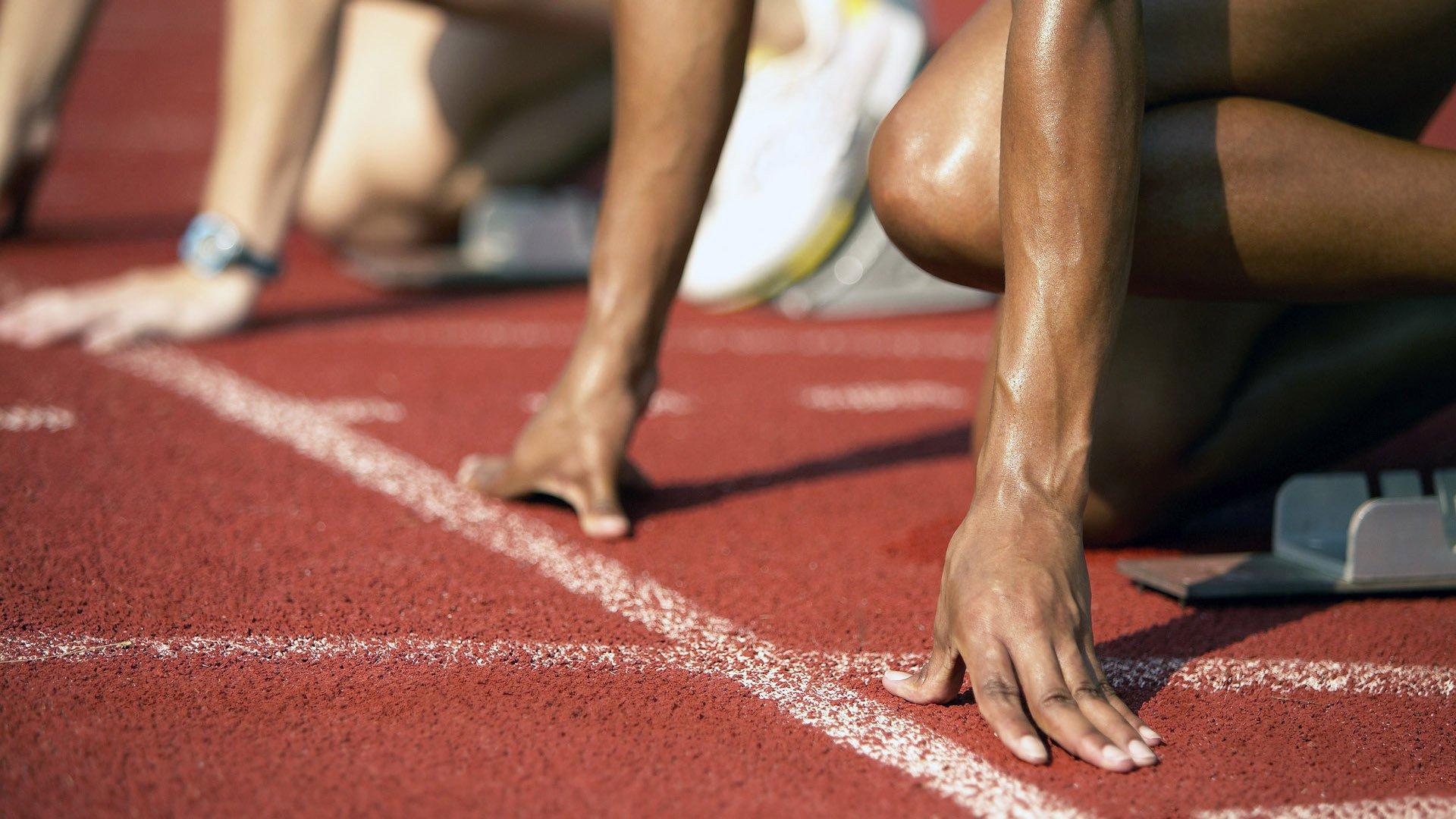 斯拉维亚中场追梦圣西罗，与童年偶像同场竞技如幻似真