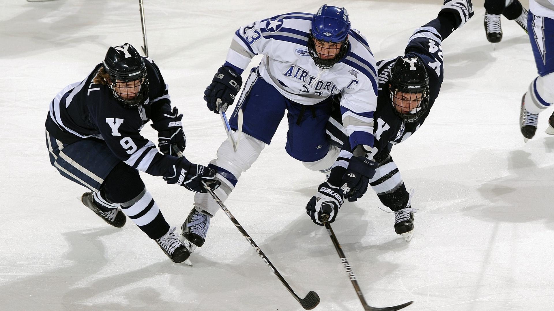 懂球帝2025年10月月度最佳球员候选名单揭晓,凯哈姆领衔,加布里埃尔与门德斯同场竞技